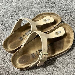 Birkenstock Gizeh Thong Sandals in Cream with Brown Footbed